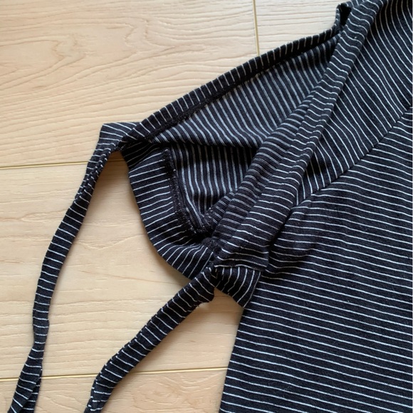 Short sleeve striped top - Picture 7 of 12